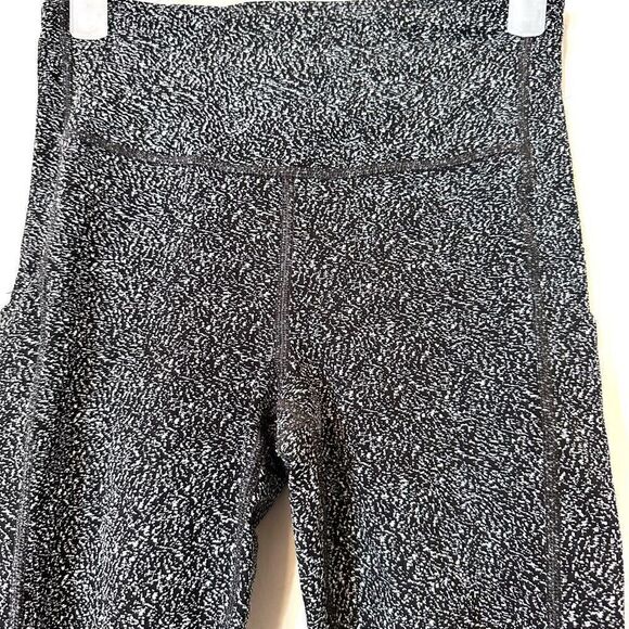 Athleta Women's Ultimate Stash Textured 7/8 Tight Activewear Pants Black XS - Picture 2 of 4